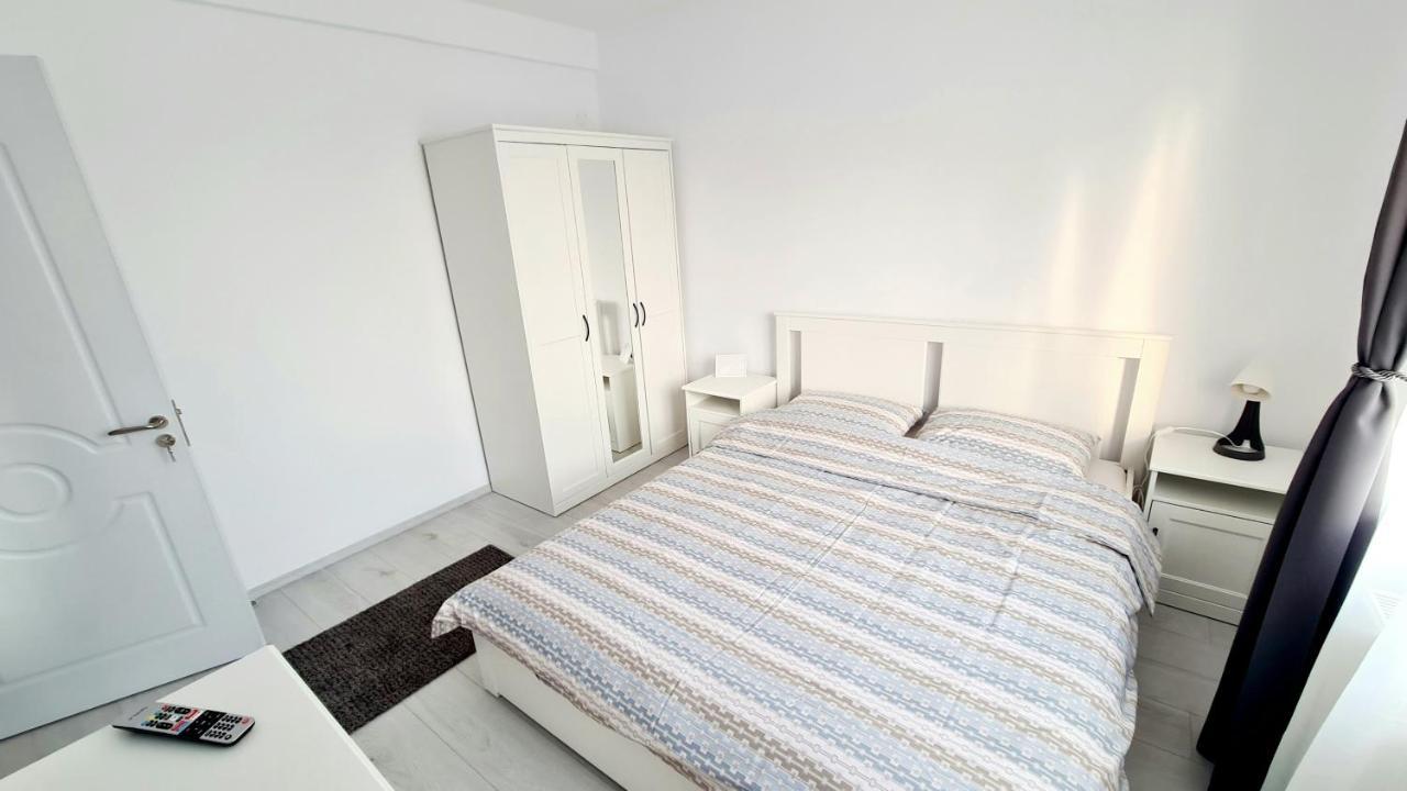 Belle Apartments - Central Piteşti Eksteriør billede