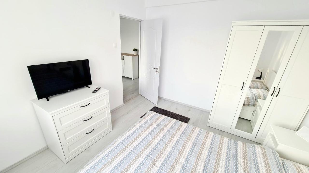 Belle Apartments - Central Piteşti Eksteriør billede