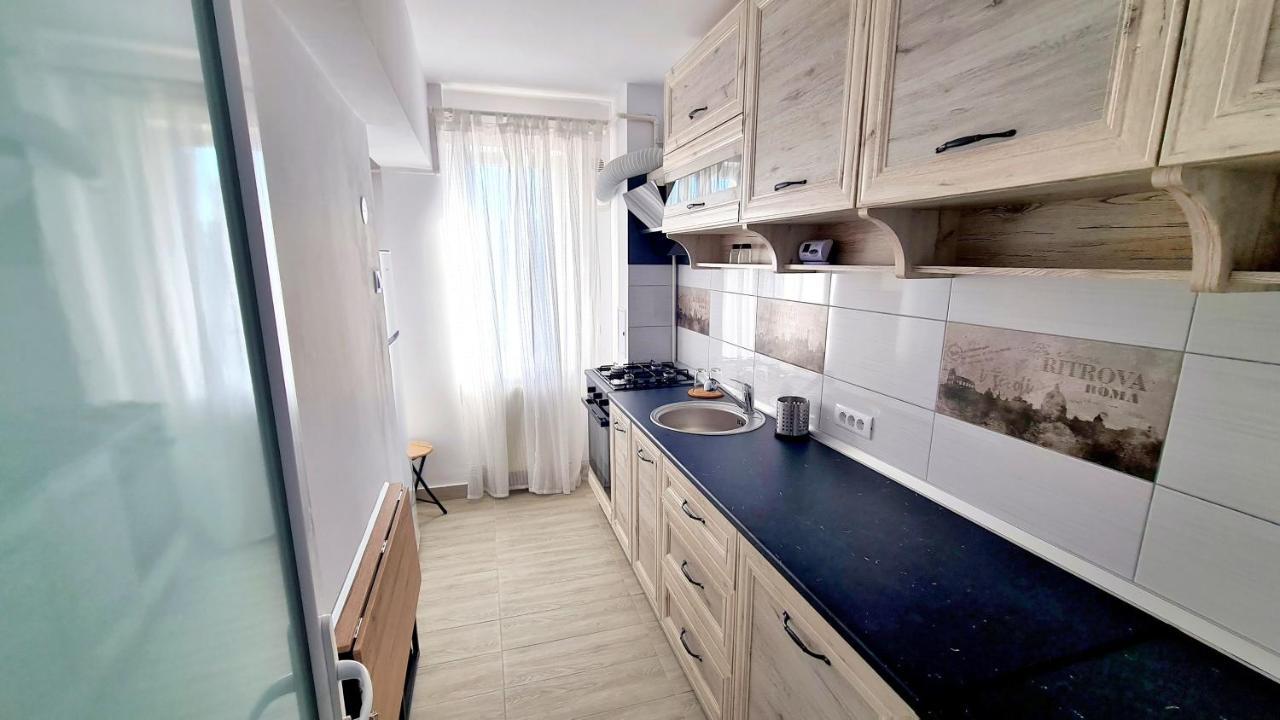 Belle Apartments - Central Piteşti Eksteriør billede